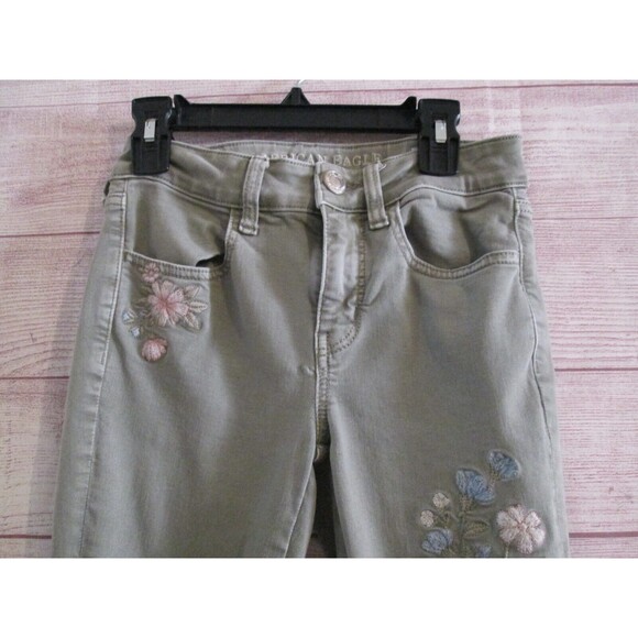 American Eagle Jegging Cropped Pants Size 2 Olive Green Floral Embroidered - Picture 2 of 5